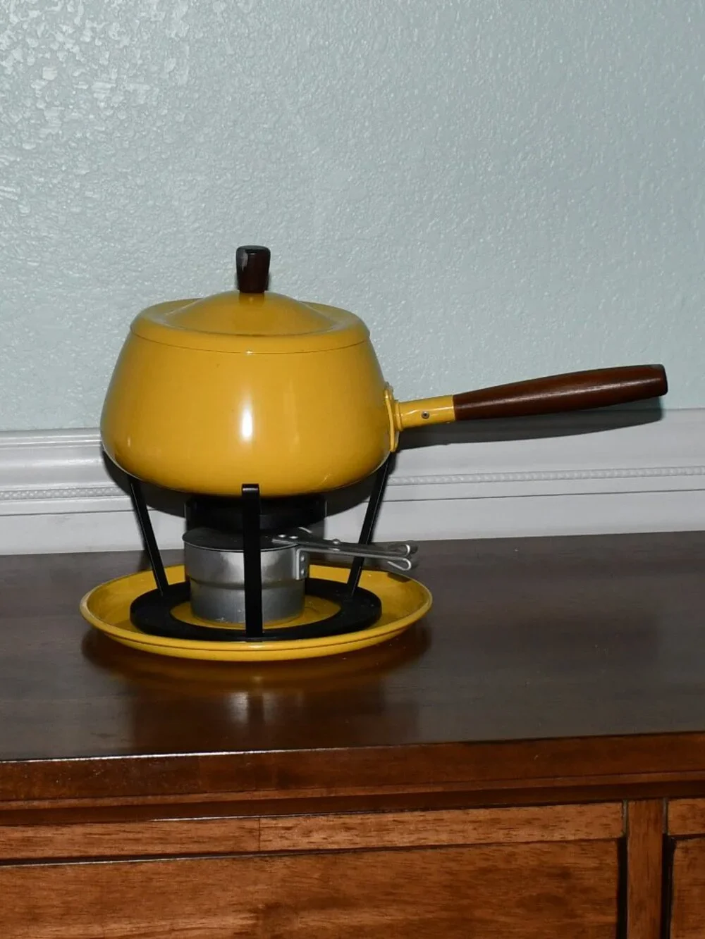 Vintage Gourmet International Yellow Fondue Pot Wood Handle Japan